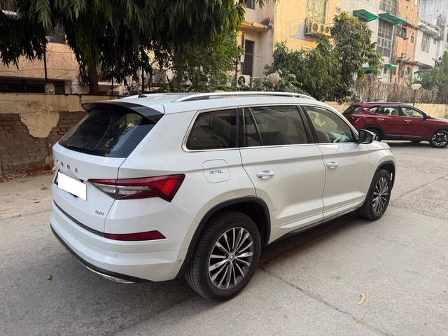 Second-hand 2022 Skoda Kodiaq L & K BSVI for sale in New Delhi-8