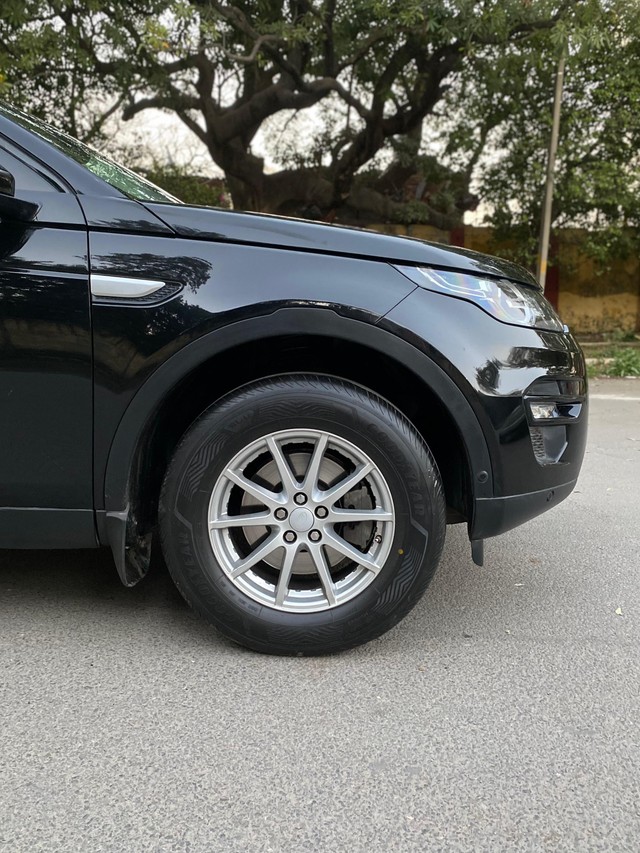 Second-hand 2016 Land Rover Discovery Sport TD4 HSE 7S for sale in New Delhi-5