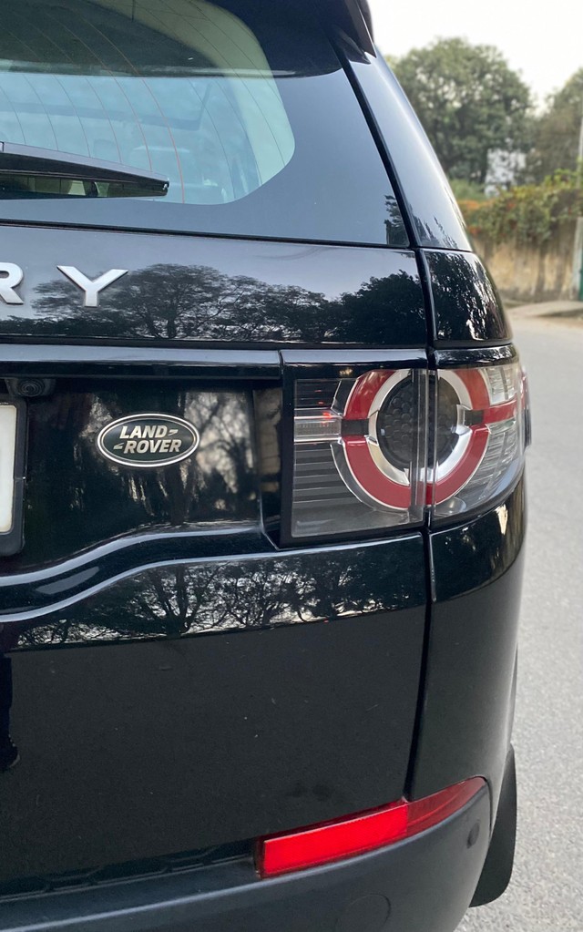 Second-hand 2016 Land Rover Discovery Sport TD4 HSE 7S for sale in New Delhi-8