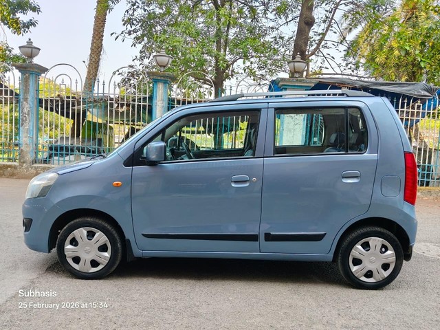 Maruti Suzuki Wagon R AMT VXI Second-hand 2017 Maruti Suzuki Wagon R AMT VXI for sale in Kolkata-4