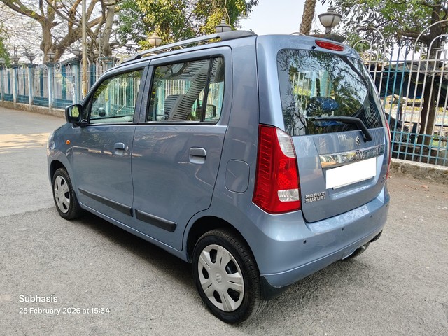 Maruti Suzuki Wagon R AMT VXI Second-hand 2017 Maruti Suzuki Wagon R AMT VXI for sale in Kolkata-3