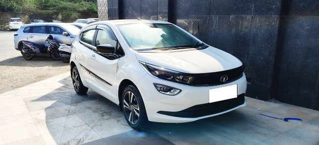 Tata Altroz XZ Second-hand 2023 Tata Altroz XZ for sale in New Delhi-0