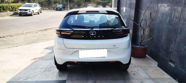 Tata Altroz XZ Second-hand 2023 Tata Altroz XZ for sale in New Delhi-2