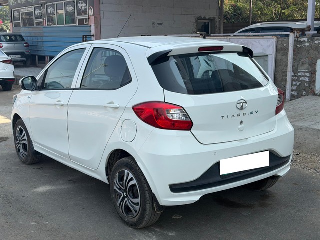 Second-hand 2023 Tata Tiago EV XT LR for sale in Jaipur-8