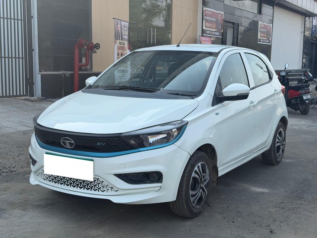 Second-hand 2023 Tata Tiago EV XT LR for sale in Jaipur-2