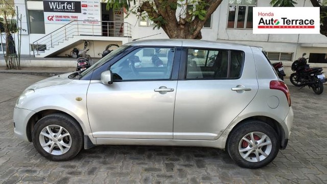 Second-hand 2006 Maruti Suzuki Swift VXI for sale in Coimbatore-3