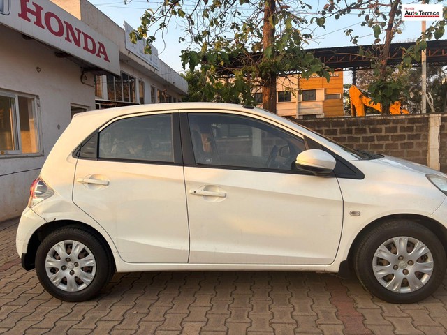 Honda Brio S MT Second-hand 2015 Honda Brio S MT for sale in Hubli-4