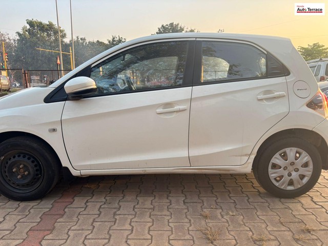 Honda Brio S MT Second-hand 2015 Honda Brio S MT for sale in Hubli-3