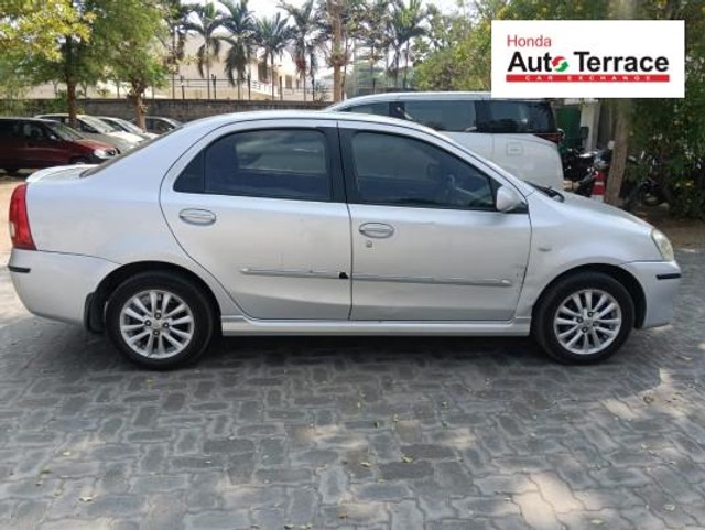 Second-hand 2011 Toyota Etios V for sale in Coimbatore-2