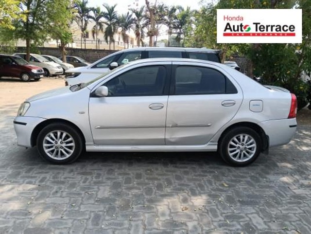 Second-hand 2011 Toyota Etios V for sale in Coimbatore-3