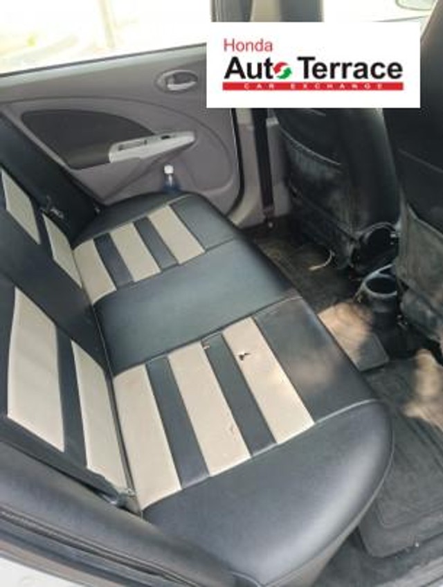 Second-hand 2011 Toyota Etios V for sale in Coimbatore-5