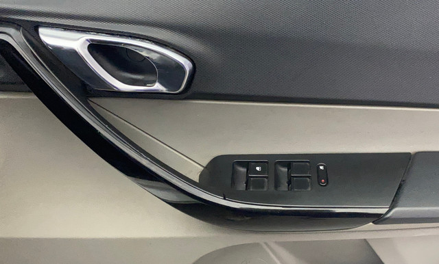 Second-hand 2018 Tata Tiago 1.2 Revotron XZ for sale in Kochi-17