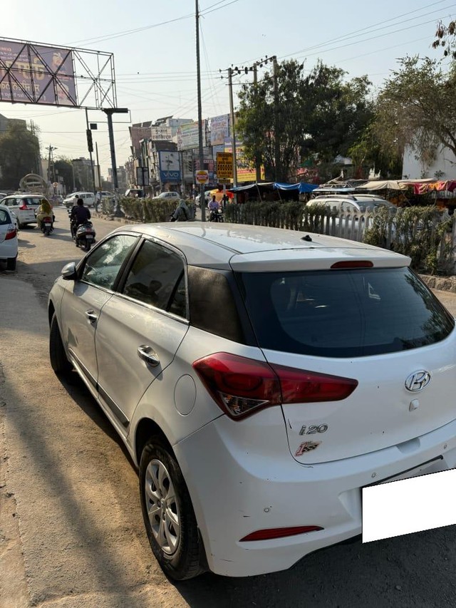 Second-hand 2015 Hyundai i20 Sportz Option 1.2 for sale in Sirsa-4