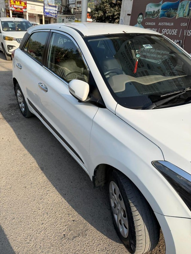Second-hand 2015 Hyundai i20 Sportz Option 1.2 for sale in Sirsa-7