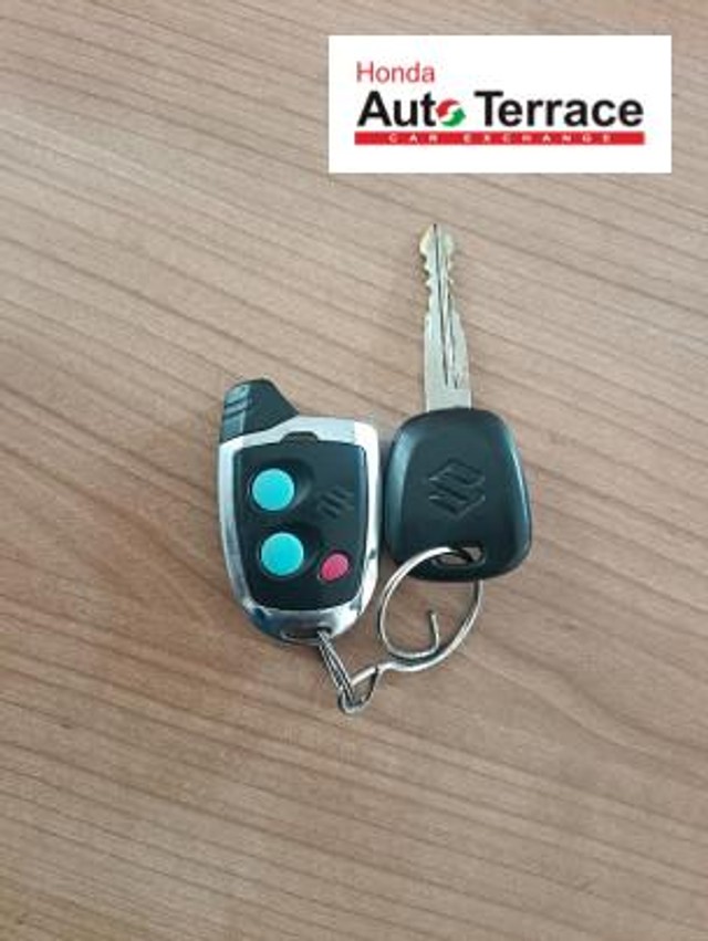 Maruti Suzuki Swift VXI Second-hand 2011 Maruti Suzuki Swift VXI for sale in Pondicherry-12