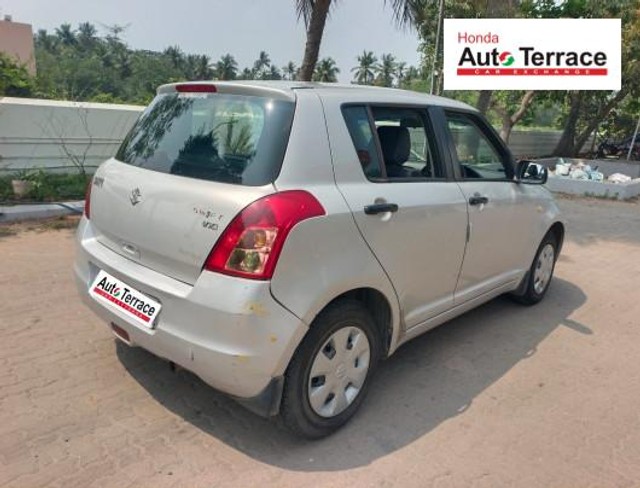 Maruti Suzuki Swift VXI Second-hand 2011 Maruti Suzuki Swift VXI for sale in Pondicherry-2