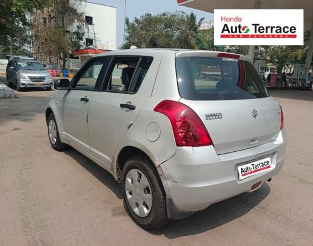 Maruti Suzuki Swift VXI Second-hand 2011 Maruti Suzuki Swift VXI for sale in Pondicherry-4