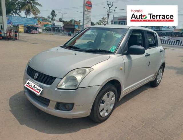 Maruti Suzuki Swift VXI Second-hand 2011 Maruti Suzuki Swift VXI for sale in Pondicherry-6
