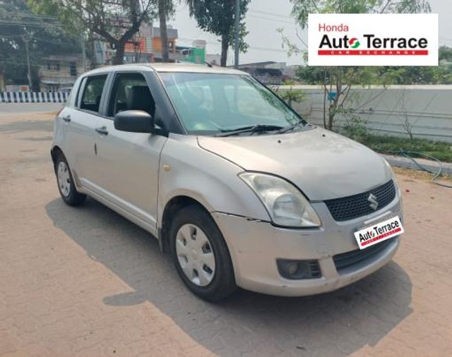 Maruti Suzuki Swift VXI Second-hand 2011 Maruti Suzuki Swift VXI for sale in Pondicherry-14