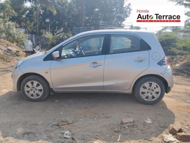 Second-hand 2013 Honda Brio S MT for sale in Chennai-5