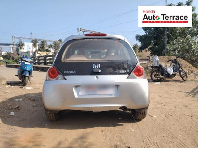 Second-hand 2013 Honda Brio S MT for sale in Chennai-3