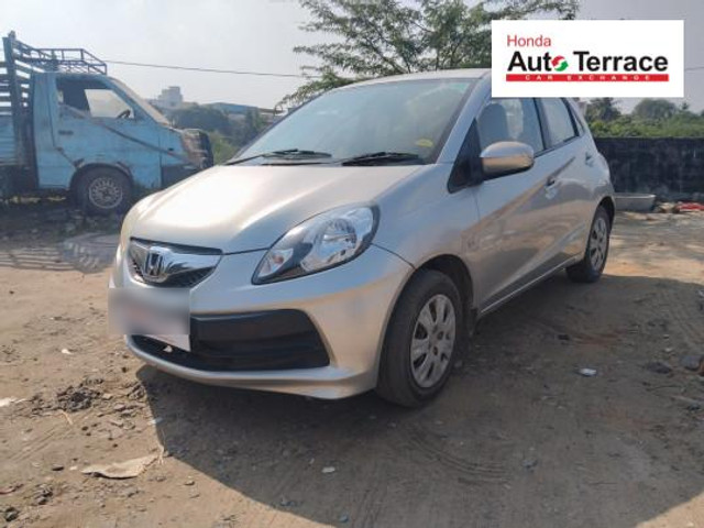 Second-hand 2013 Honda Brio S MT for sale in Chennai-6