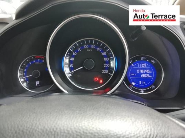 Second-hand 2015 Honda Jazz V CVT for sale in Chennai-10