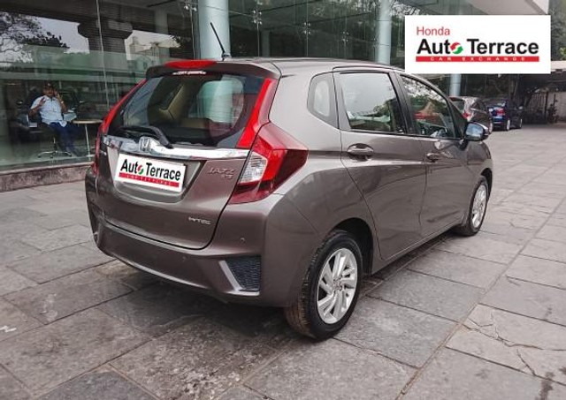 Second-hand 2015 Honda Jazz V CVT for sale in Chennai-2