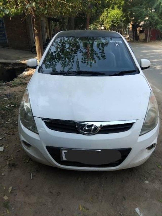 Hyundai i20 1.2 Sportz Second-hand 2011 Hyundai i20 1.2 Sportz for sale in Mainpuri-1