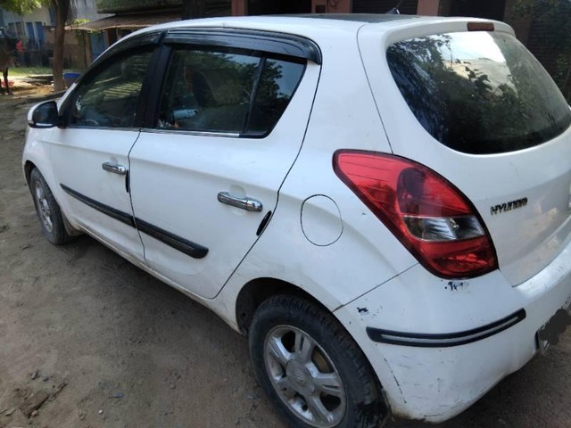 Hyundai i20 1.2 Sportz Second-hand 2011 Hyundai i20 1.2 Sportz for sale in Mainpuri-0