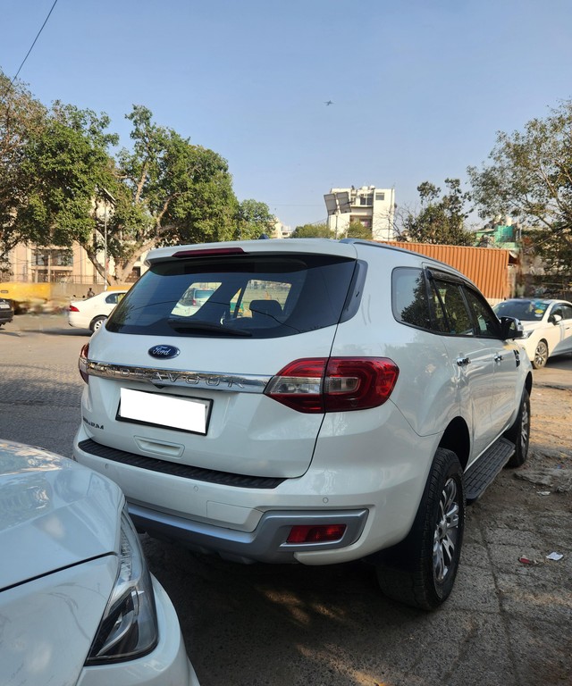 Ford Endeavour 2.2 Titanium AT 4X2 Second-hand 2016 Ford Endeavour 2.2 Titanium AT 4X2 for sale in New Delhi-4