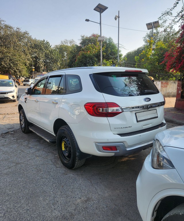 Ford Endeavour 2.2 Titanium AT 4X2 Second-hand 2016 Ford Endeavour 2.2 Titanium AT 4X2 for sale in New Delhi-7