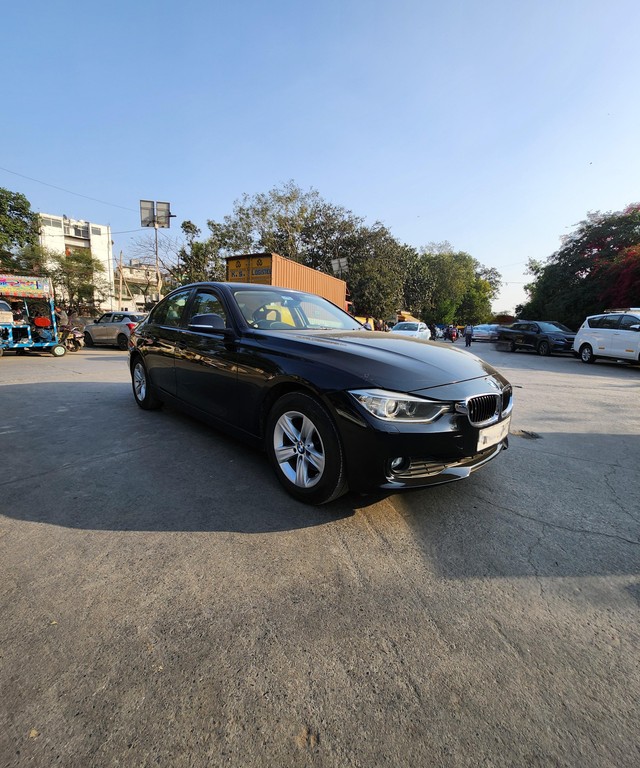 Second-hand 2016 BMW 3 Series 320d for sale in New Delhi-3