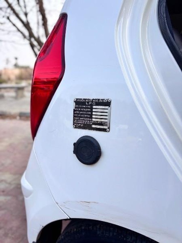 Second-hand 2014 Hyundai i10 Sportz 1.1L LPG for sale in Shimoga-6