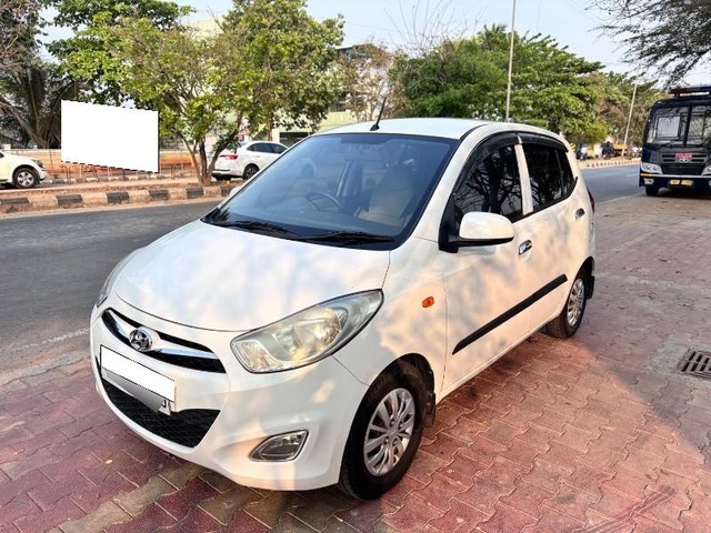 Second-hand 2014 Hyundai i10 Sportz 1.1L LPG for sale in Shimoga-9