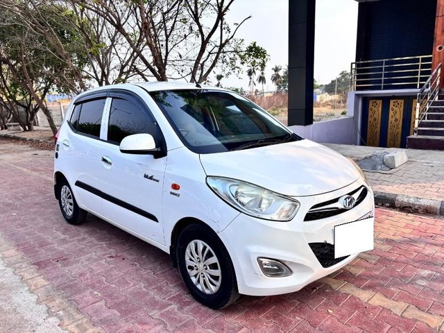Second-hand 2014 Hyundai i10 Sportz 1.1L LPG for sale in Shimoga-8