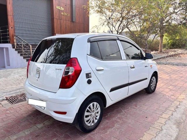 Second-hand 2014 Hyundai i10 Sportz 1.1L LPG for sale in Shimoga-12