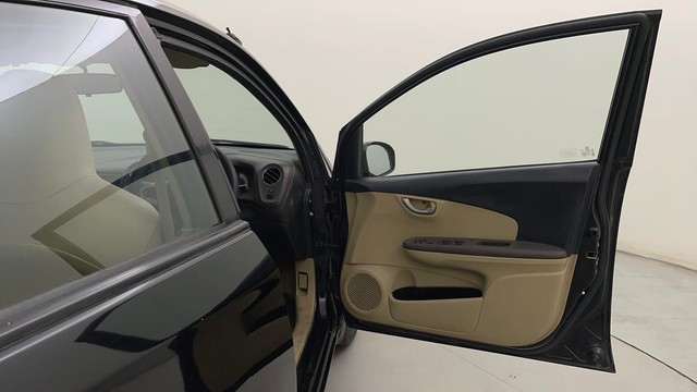 Second-hand 2013 Honda Brio V MT for sale in Mysore-16