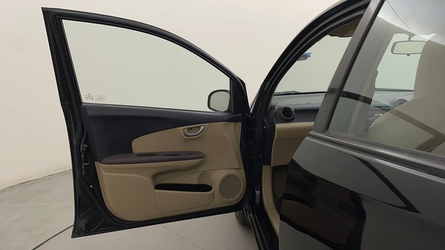 Second-hand 2013 Honda Brio V MT for sale in Mysore-35