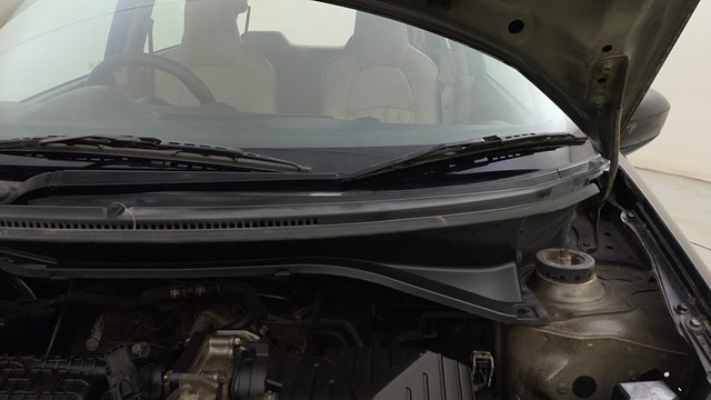 Second-hand 2013 Honda Brio V MT for sale in Mysore-32