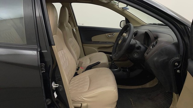 Second-hand 2013 Honda Brio V MT for sale in Mysore-15