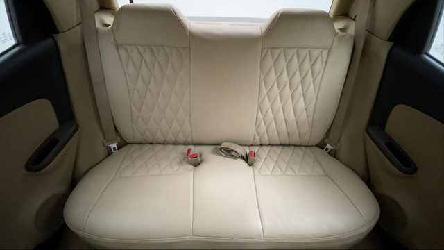 Second-hand 2013 Honda Brio V MT for sale in Mysore-28