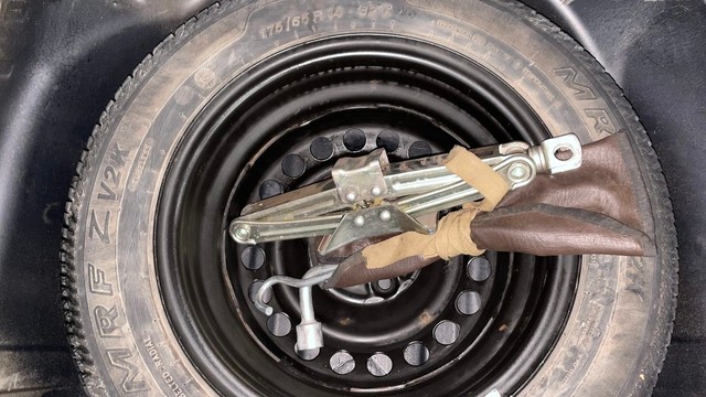 Second-hand 2013 Honda Brio V MT for sale in Mysore-21