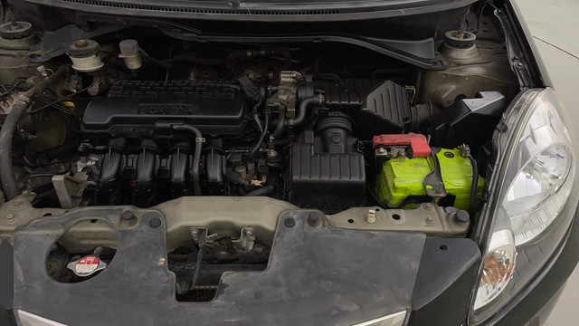 Second-hand 2013 Honda Brio V MT for sale in Mysore-38