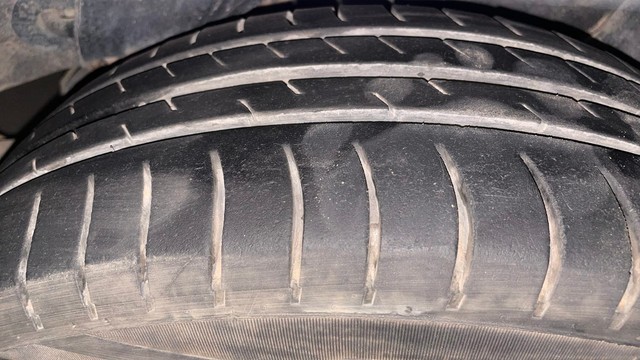 Second-hand 2013 Honda Brio V MT for sale in Mysore-25