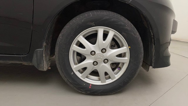 Second-hand 2013 Honda Brio V MT for sale in Mysore-17