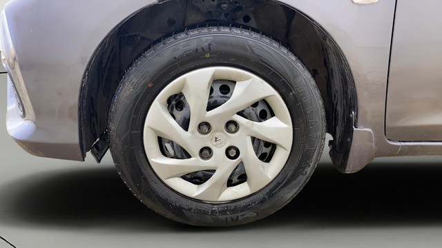 Second-hand 2018 Honda Amaze S Option i-VTEC for sale in Ahmedabad-29