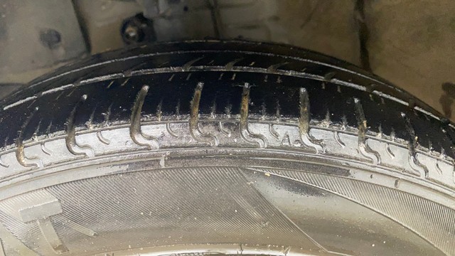 Second-hand 2018 Honda Amaze S Option i-VTEC for sale in Ahmedabad-4