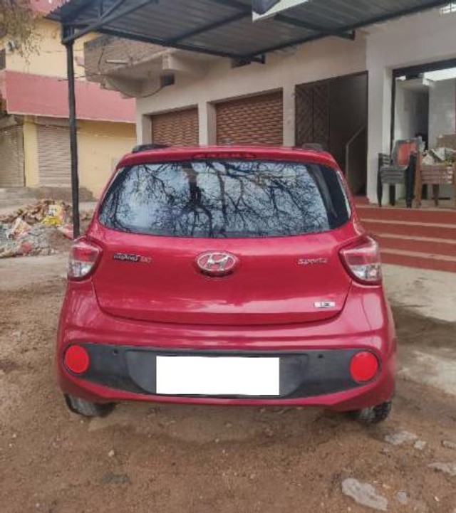 Second-hand 2017 Hyundai i10 Sportz 1.1L for sale in Koppal-2