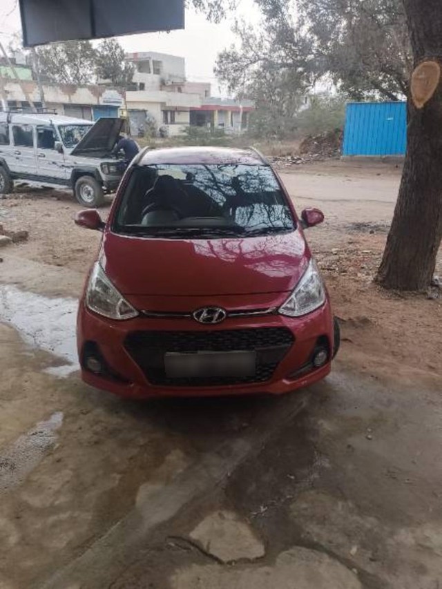 Second-hand 2017 Hyundai i10 Sportz 1.1L for sale in Koppal-4